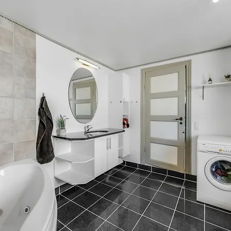 Paale - 208m From The Sea By Interhome Laeso